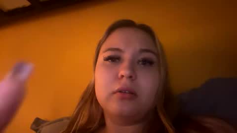 Snapshot of green_eyes_twinkl chatting on January 1, 2:09 am Lina 3 online show from January 1, 2:09 am