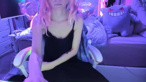 GreenEyedLovexo online show from March 13, 12:01 pm