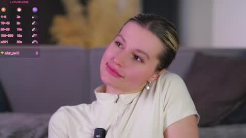 Kelly online show from April 13, 1:49 pm