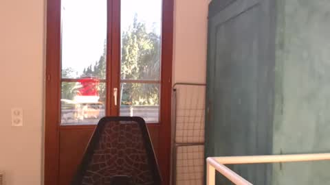 Snapshot of greenmoon88888 chatting on December 11, 9:19 am Greenmoon online show from December 11, 9:19 am