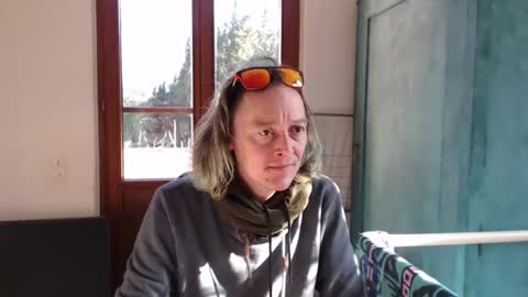 Snapshot of greenmoon88888 chatting on January 3, 11:35 am Greenmoon online show from January 3, 11:35 am