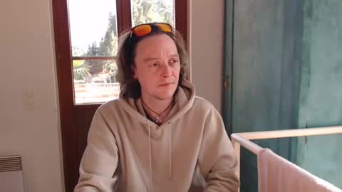 Snapshot of greenmoon88888 chatting on March 6, 10:09 am Greenmoon online show from March 6, 10:09 am