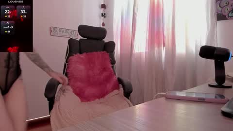 Medussa online show from March 1, 8:00 pm