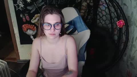 Snapshot of greenwitch9 chatting on April 25, 12:08 pm Lina online show from April 25, 12:08 pm
