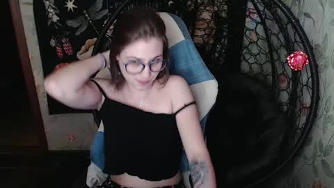 Snapshot of greenwitch9 chatting on May 16, 1:32 pm Lina online show from May 16, 1:32 pm