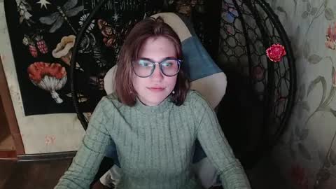 Snapshot of greenwitch9 chatting on May 31, 9:16 am Lina online show from May 31, 9:16 am