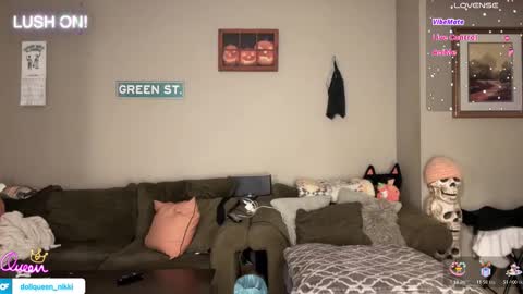 SexQueen Nikki online show from February 13, 10:22 am