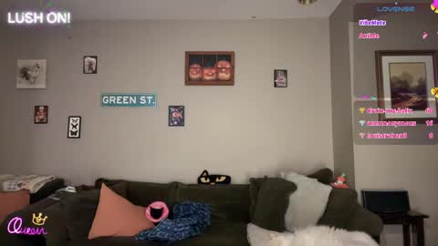 SexQueen Nikki online show from April 25, 4:37 am