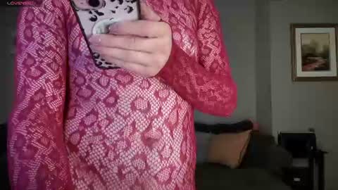Snapshot of greenxxxqueen chatting on June 19, 4:28 am SexQueen Nikki online show from June 19, 4:28 am