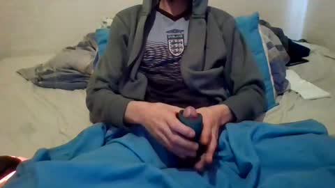 Snapshot of gregbarford chatting on June 18, 6:13 am Essexboi85 online show from June 18, 6:13 am