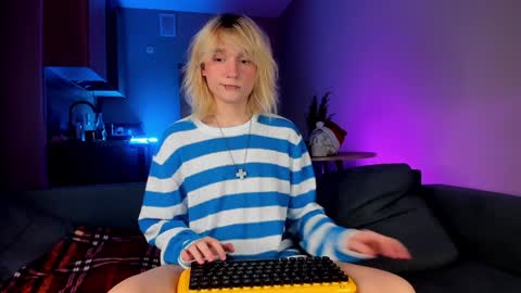 Snapshot of gregory_byyrd chatting on December 25, 9:54 pm Greg-independent model online show from December 25, 9:54 pm