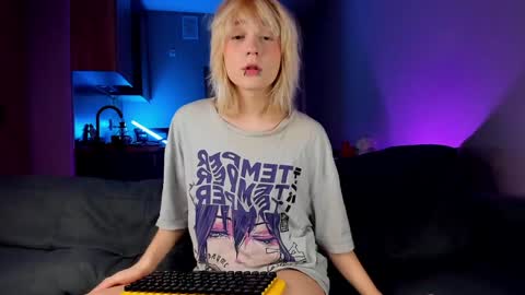 Snapshot of gregory_byyrd chatting on January 14, 1:26 am Greg-independent model online show from January 14, 1:26 am