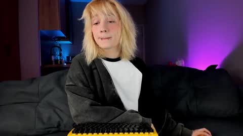 Snapshot of gregory_byyrd chatting on January 20, 8:29 pm Greg-independent model online show from January 20, 8:29 pm