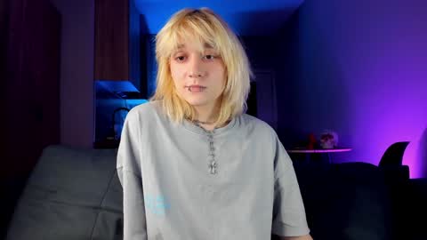 Snapshot of gregory_byyrd chatting on February 8, 10:19 pm Greg-independent model online show from February 8, 10:19 pm