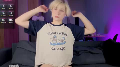 Snapshot of gregory_byyrd chatting on November 19, 6:30 pm Greg-independent model online show from November 19, 6:30 pm