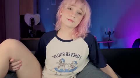 Snapshot of gregory_byyrd chatting on February 11, 8:47 pm Greg-independent model online show from February 11, 8:47 pm