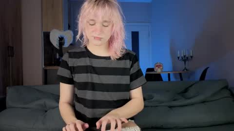 Snapshot of gregory_byyrd chatting on March 1, 10:34 pm Greg-independent model online show from March 1, 10:34 pm