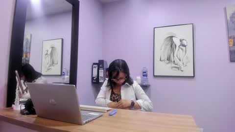 Snapshot of greta_borbon chatting on June 24, 12:04 pm Greta online show from June 24, 12:04 pm