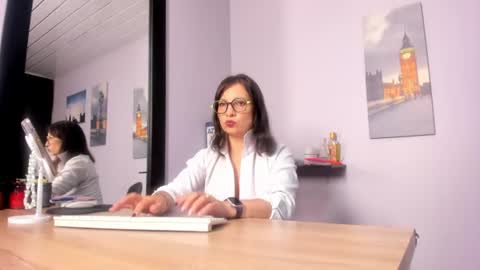 Snapshot of greta_borbon chatting on July 6, 11:29 am Greta online show from July 6, 11:29 am