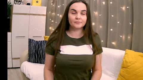 GretaGrant online show from December 12, 5:15 pm