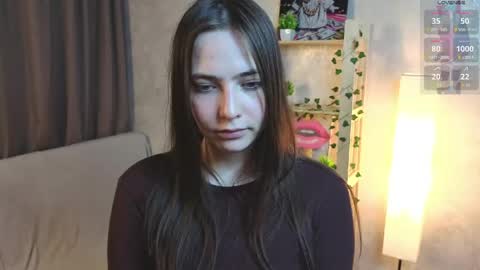Snapshot of gretalinelle chatting on May 4, 7:32 pm Cutie Ellie online show from May 4, 7:32 pm