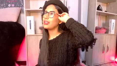 Snapshot of gretel_streit chatting on April 30, 3:35 am Gretel online show from April 30, 3:35 am