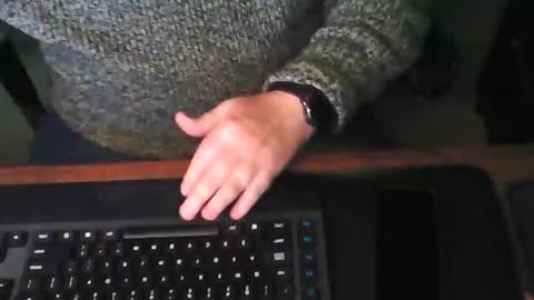 Snapshot of greyghost04 chatting on February 20, 5:37 am greyghost04 online show from February 20, 5:37 am