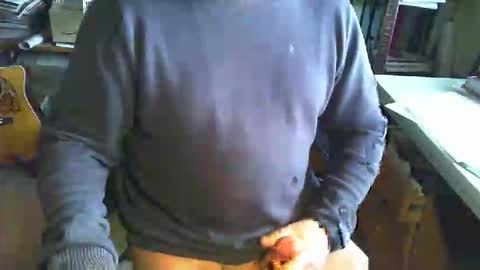 greyhounddog online show from January 17, 12:43 pm