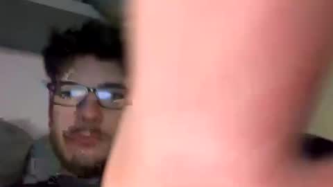 Snapshot of greyvan96 chatting on December 17, 5:29 am Perfectlyaveragesavage online show from December 17, 5:29 am