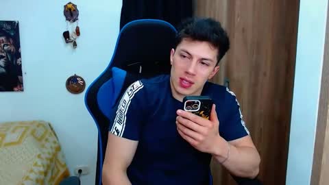 griego01 online show from January 11, 2:30 am