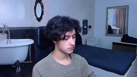 Snapshot of griffindane chatting on February 2, 5:50 am GriffinDane online show from February 2, 5:50 am