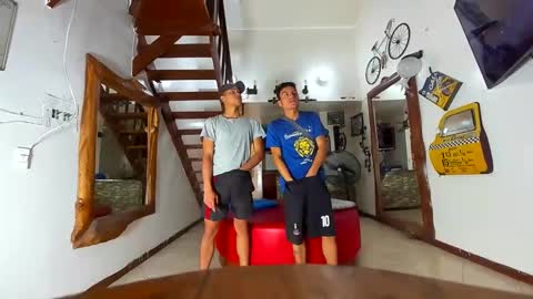 GRIVALS. THOMAS AND DAMIAND online show from December 1, 6:08 pm