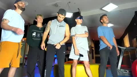 GRIVALS. THOMAS AND DAMIAND online show from December 10, 12:50 am