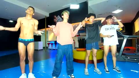 GRIVALS. THOMAS AND DAMIAND online show from December 17, 9:27 pm