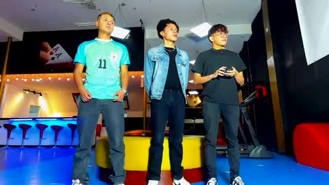 GRIVALS. THOMAS AND DAMIAND online show from December 29, 6:05 pm