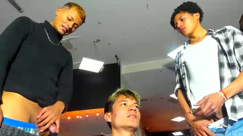 GRIVALS. THOMAS AND DAMIAND online show from January 4, 6:19 pm