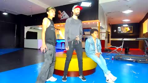 GRIVALS. THOMAS AND DAMIAND online show from January 6, 5:16 pm