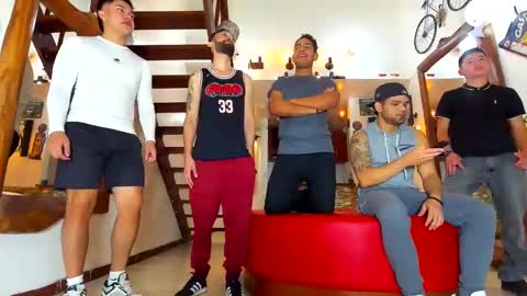 GRIVALS. THOMAS AND DAMIAND online show from January 19, 5:07 pm