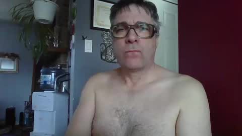 grossequeue200 online show from April 22, 12:28 pm