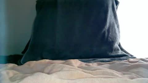 Snapshot of grownup69 chatting on November 17, 3:01 am Charlie online show from November 17, 3:01 am