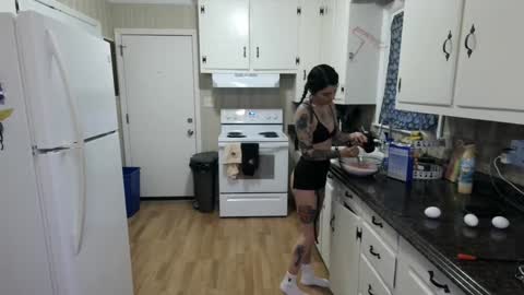 Snapshot of grumpytwo chatting on January 31, 10:42 pm grumpytwo online show from January 31, 10:42 pm