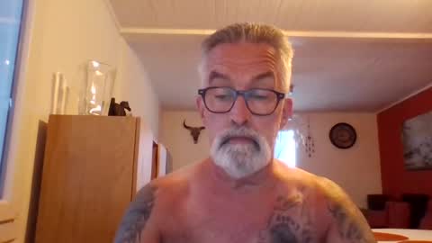 Snapshot of grybear60 chatting on July 6, 6:54 am Grybear online show from July 6, 6:54 am