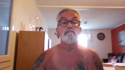 Snapshot of grybear60 chatting on July 13, 6:05 am Grybear online show from July 13, 6:05 am