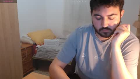 Snapshot of gsendra chatting on February 6, 10:15 am gsendra online show from February 6, 10:15 am