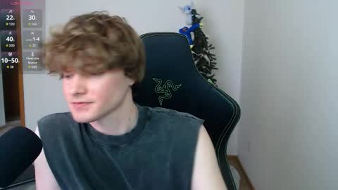 Snapshot of gucciboi4 chatting on March 21, 3:48 pm gucciboi4 online show from March 21, 3:48 pm