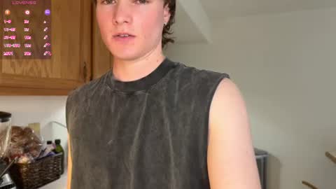 Snapshot of gucciboi4 chatting on August 8, 3:36 pm gucciboi4 online show from August 8, 3:36 pm