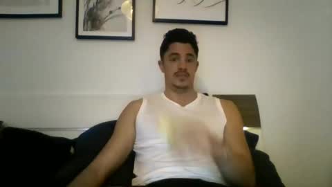 Snapshot of guerillatequilla chatting on March 10, 9:32 am guerillatequilla online show from March 10, 9:32 am