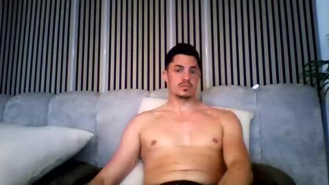 Snapshot of guerillatequilla chatting on May 21, 8:10 am guerillatequilla online show from May 21, 8:10 am