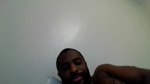 Snapshot of guessssmymiddlename chatting on June 1, 9:05 pm guessssmymiddlename online show from June 1, 9:05 pm