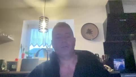 guil0 online show from October 9, 10:24 am